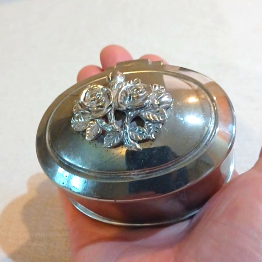 Y2K  Real Silver  Padded Engraved Roses Oval  Trinket Jewelry Box